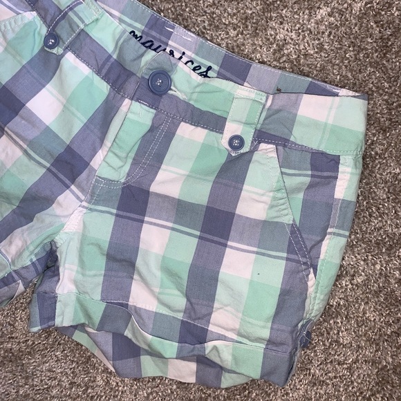 Maurices Plaid Multicolor Buttoned Shorts - Picture 4 of 7
